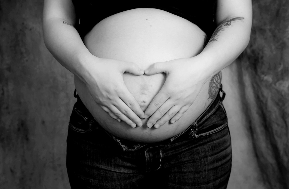 EwartLexi's tweet photo. Look how beautiful my bestie is 😍 Daine sure is making her glow! Can’t wait to meet you little man ❤️ https://t.co/K5UMapPC6y