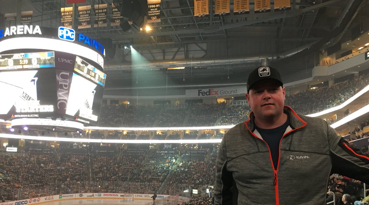 GordBamfordFdn's tweet photo. Thanks to @Markrecchi8 &amp; Kim for being amazing hosts for our great sponsors #Academyfabricators &amp; @rightchoicecampsandcatering for all your support! We hope you enjoyed your auction prize. https://t.co/dbTQdULkN1