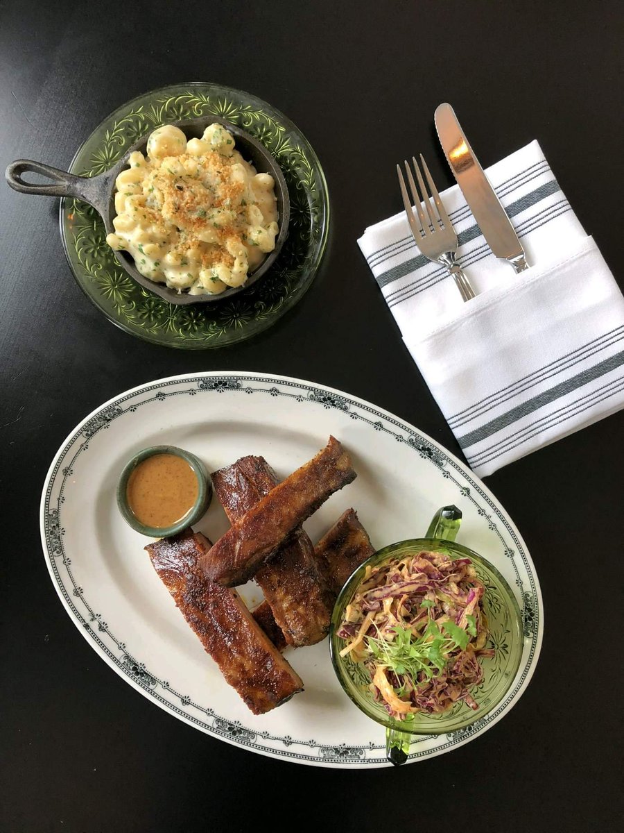 CommonwealthCOV's tweet photo. Rib night tonight and every Sunday! #SundayFunday #ribs #farmtotable #lovethecov #cincyfoodie https://t.co/ZSkYiFEI8V