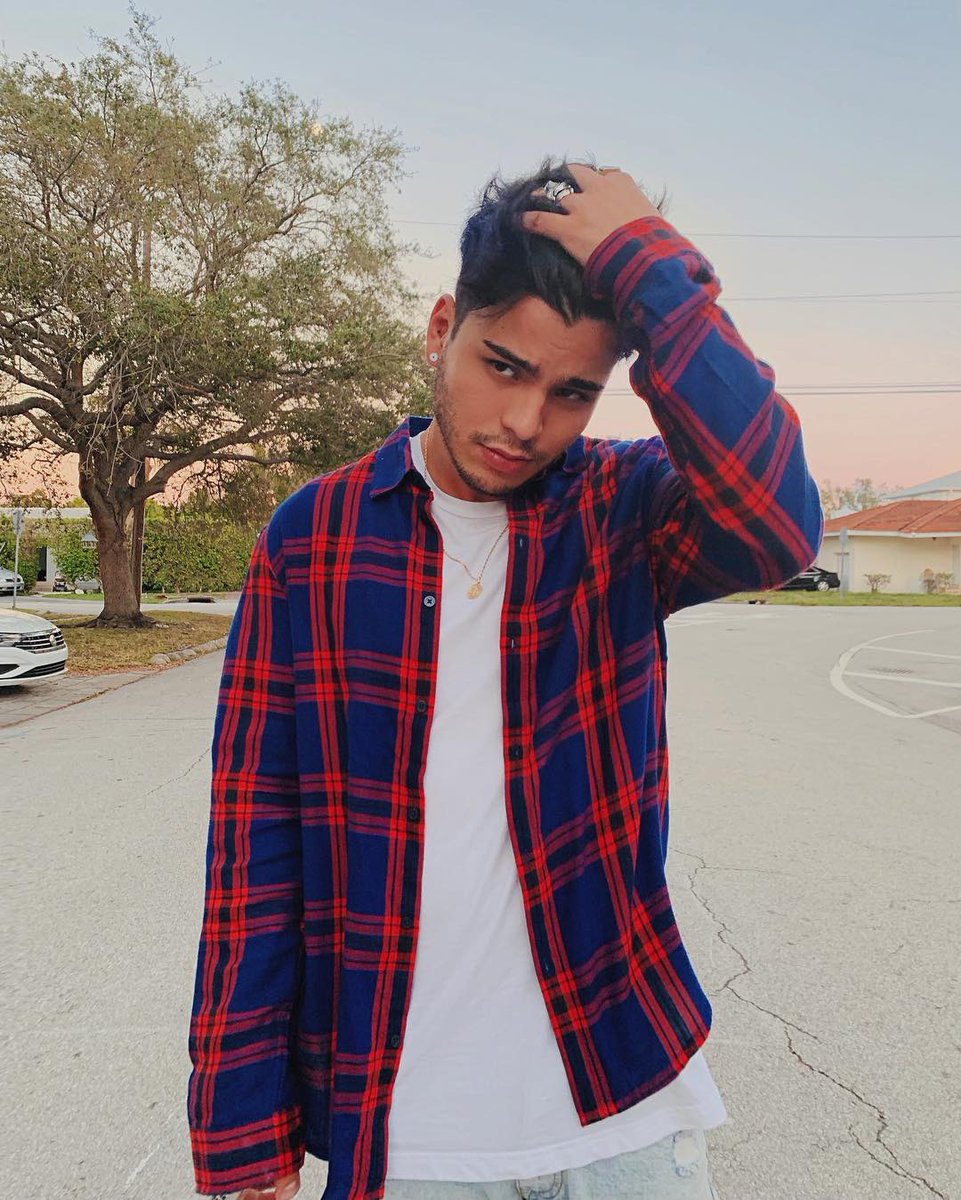 villalobossebas's tweet image. Miami :D