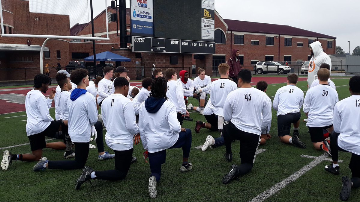 TNGridironScout's tweet image. #UnsignedShowcase #CoachDavis #GetNoticed 
@Bigwill46798139 @jabaridavis_VFL @TColston6 @CSmithScout @AppalachiaPrep @KPGfootball @CoachT423 @KyleMcCullum2