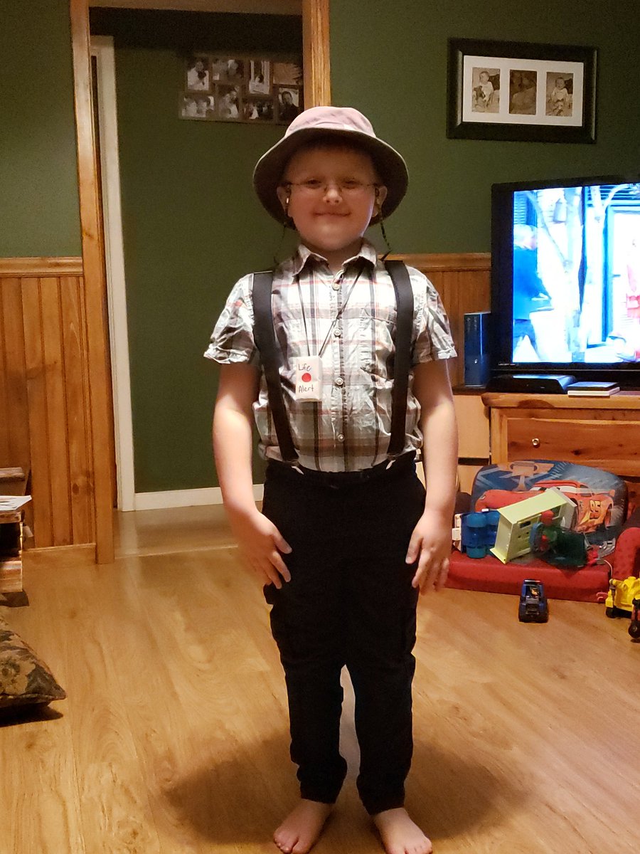 RSJGreene88's tweet photo. Jackson dress like an old man for 100th day of school https://t.co/nUIE760GtI