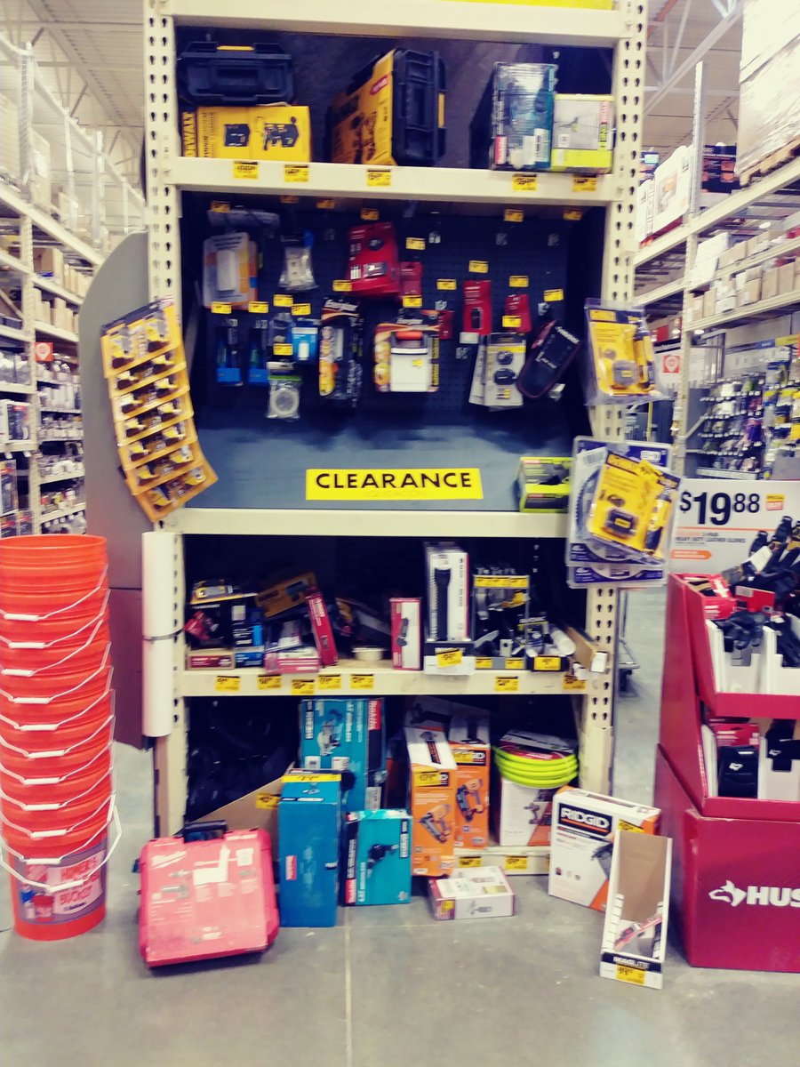 tash_konadu's tweet photo. @loco6687 He's done it again! Amazing job with clearance clean up right b4 closing. Thanks you rocks!!! Carlos https://t.co/D1X0r2rxtY