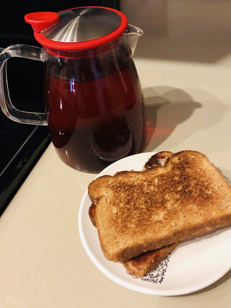 Tea+toast=genius!
Drinking Organic Roman Starlight 

#dinner #tea #tisane #tealove #teaaddict #food #drink #teatime #delicioussip #tealife #love