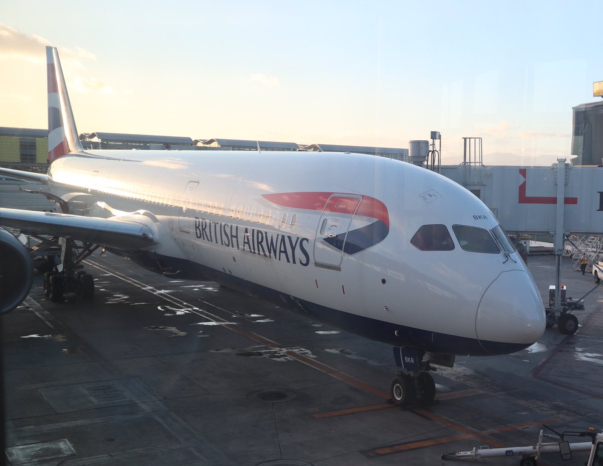 alexisk79's tweet photo. Heading home. From #LAX to #LHR on #BA280 #britishairways https://t.co/gazAdOoRIt