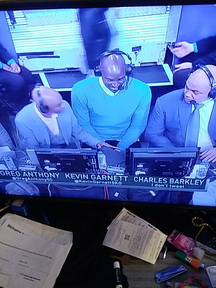 JennaTate_'s tweet photo. Charles Barkley 😂😂 I don't tweet #NBAAllStar https://t.co/2w7wVavA3b