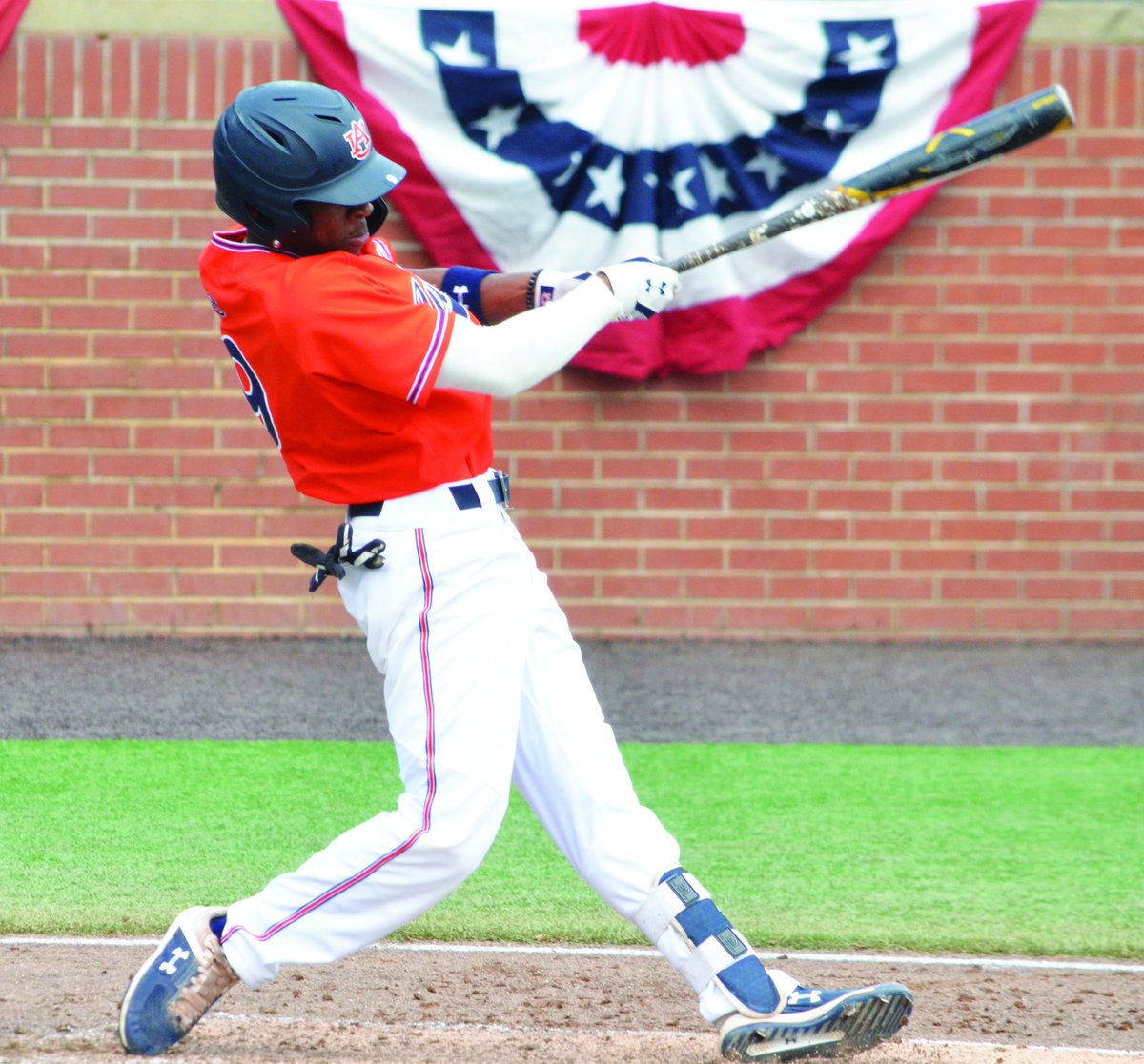 Mattiabrescian6's tweet photo. Troup graduate Ryan Bliss helped Auburn beat Georgia Southern 4-3 in 13 innings. Ryan had a hard-earned walk, moments before Kason Howell won it with a bases-loaded walk. Ryan also had a hit and a stolen base, and he flawlessly field his second-base position. Way to go Ryan. https://t.co/dcX1oCis1Y