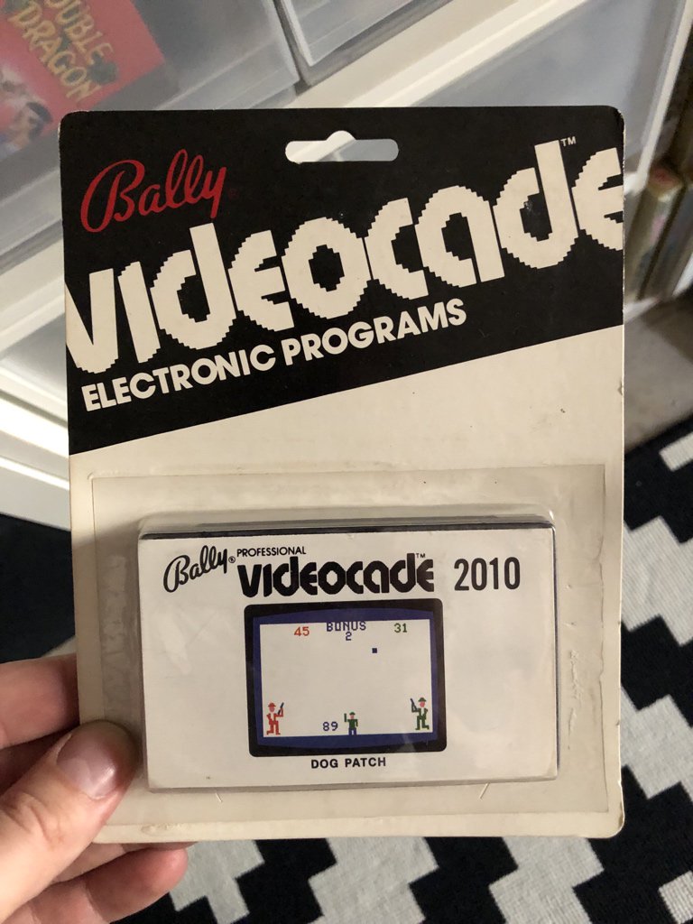 ausretrogamer's tweet photo. Gotta bust this open stat! 😱
#astrocade #astrovision #bally #retrogaming https://t.co/F9ZuLY6zBj
