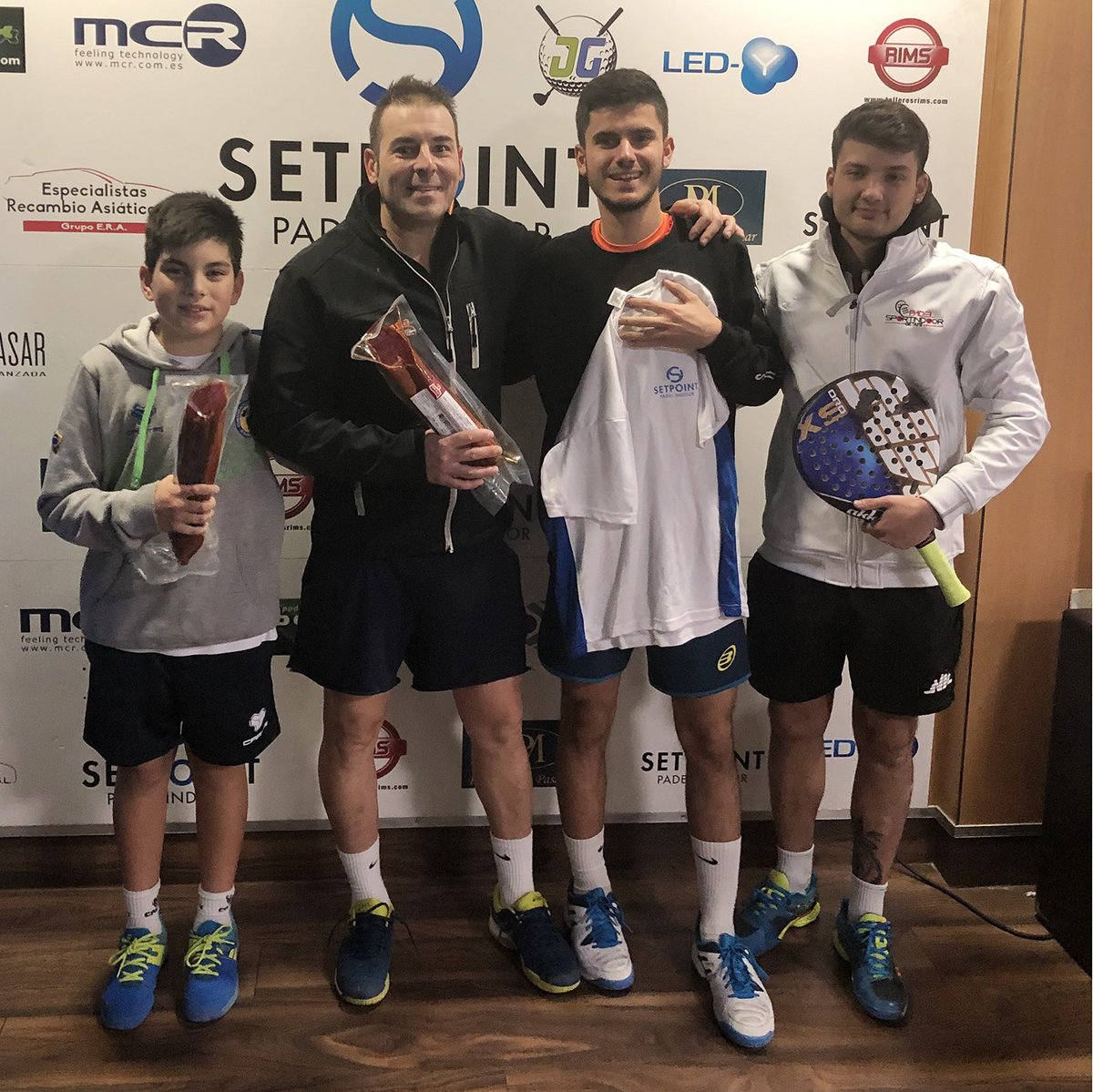 SetPointG's tweet image. ¡Buenos días! Comenzamos una nueva semana con las fotos de nuestros campeones del pasado 16 de febrero ¡Enhorabuena, campeones!