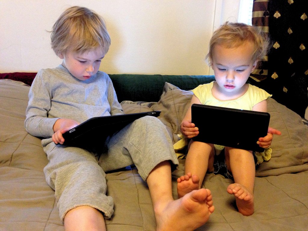 summit_diabetes's tweet photo. Increased screen time for kids could lead them to childhood #obesity. 

Get more details at https://t.co/lIUbhqECjY

#summit_diabetes #diabetes_congress #obesity_conference #heart_meetings #london #mobiles #videogames @summit_diabetes @obesity_tweet @WorldObesity @ObesitySociety https://t.co/kYEs65AJV6