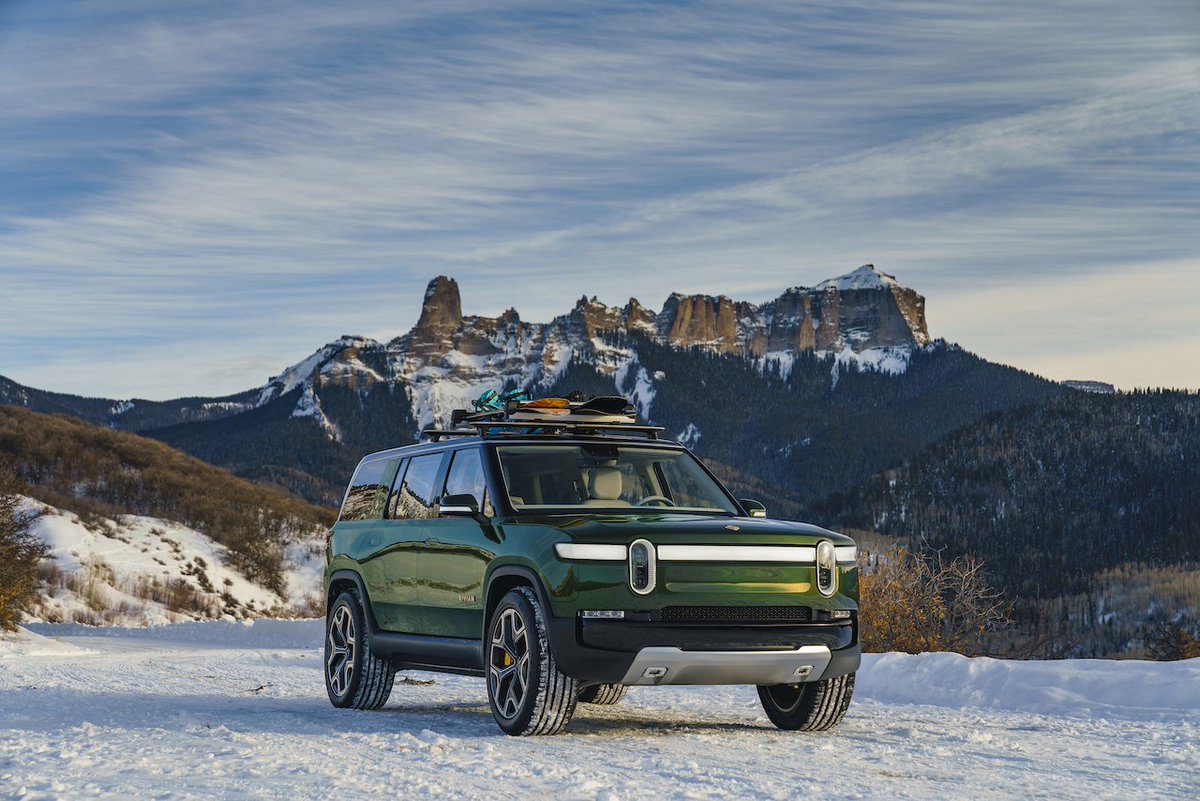 Introducing the world’s first electric adventure vehicles. The @Rivian R1T and R1S, both capable of delivering an electrifying 0-100 kph of 3 seconds and a range of more than 600km. Available in the US in 2020. sie.pm/2TWGvsY

#Rivian #ElectricAdventure #MondayMotor