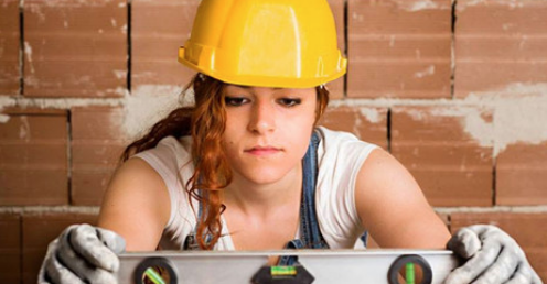handwerksblatt's tweet photo. Interesse an einer #Ausbildung im #Handwerk? Mit dem #BerufsCheck kann jeder schnell & unkompliziert herausfinden, welche Tätigkeit infrage kommt und was sich genau dahinter verbirgt. Einfach ausprobieren: 👉👉👉 https://t.co/TbnpXk5grw! Foto: Alessandro De Leo/123RF.com https://t.co/ojGqvGUt3k