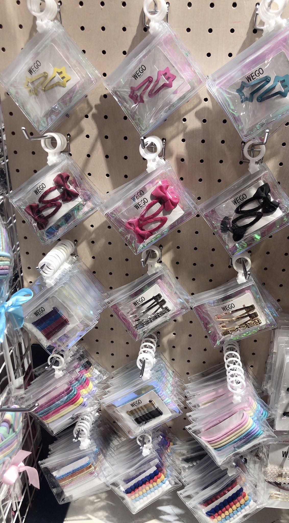 Wego イオンモールつくば店 おすすめ商品のご紹介 Wegoでは ヘアアクセサリー たくさん入荷しております ケースに入ったかわいいものもたくさん お値段も 300 とプチプラ ホワイトデー にもオススメですよ Wego Wego イオンモールつくば店 おすすめ商品のご紹介 Wegoでは ヘアアクセサリー たくさん入荷しております ケースに入ったかわいいものもたくさん お値段も 300 とプチプラ ホワイトデー にもオススメですよ Wego