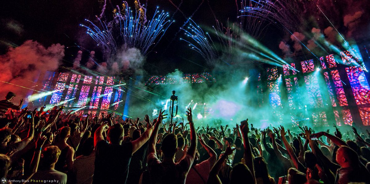 Happy days at @Creamfields... Pic of the day 2019.. http://mrbpix.com Any feedback appreciated #photography #musicphotography #festival #arcstage #crowd #sfx @bpmsfx #action #nikon #nikonphotography
Cream
