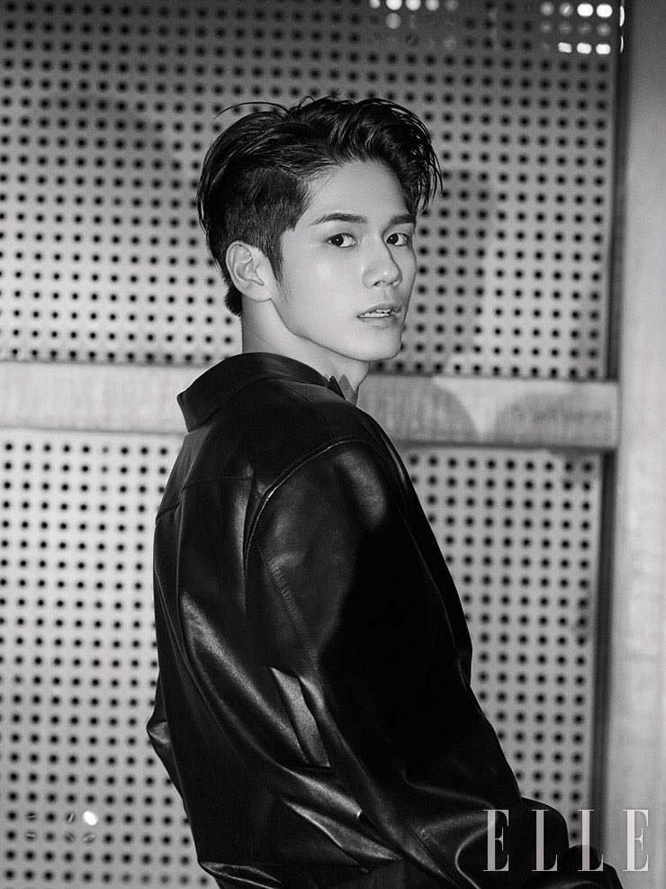 optimus_onge's tweet photo. 느와르 한편 뚝-딱 https://t.co/1vFKlxnW0c