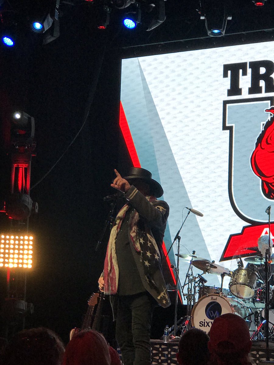 SuaveisRico's tweet image. Annual Sales Meeting Welcome Night  in #Nashville #MontgomeryGentry #SixWire #WildHorseSaloon