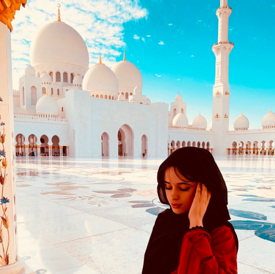 WORLDMUSICAWARD's tweet image. #CamilaCabello has fallen head over heels inlove with the UAE after performing at the #RedFestDXB 2019 music festival in #Dubai over the weekend and visiting the mosque &amp;amp; desert!👩‍🎤❤️🇦🇪🎤🔥🕌🏜️ @Camila_Cabello
facebook.com/worldmusicawar…