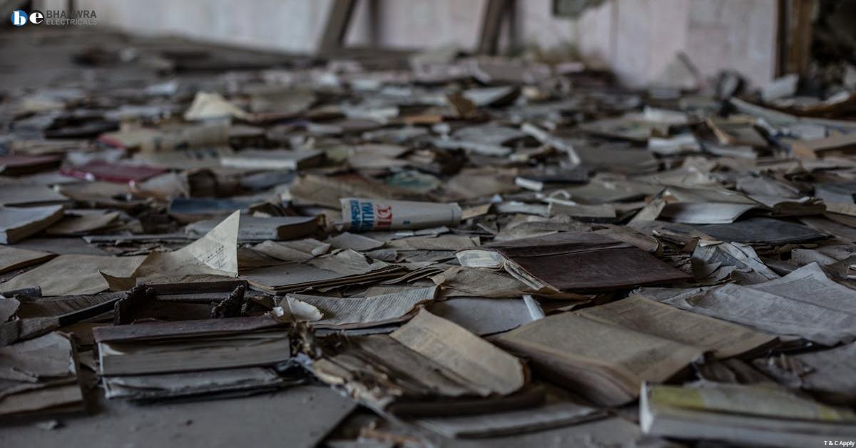 BhanwraE's tweet photo. Every ton of paper recycled saves more than 25,2303 cubic yards of landfill space. Check out the first comment to know everything you need to know about waste paper recycling. #wastepaper #paperscrap #wastepaperscrap #paperscraprecycling #scraprecycling #bhanwraelectricals https://t.co/HrxDKGoB7p
