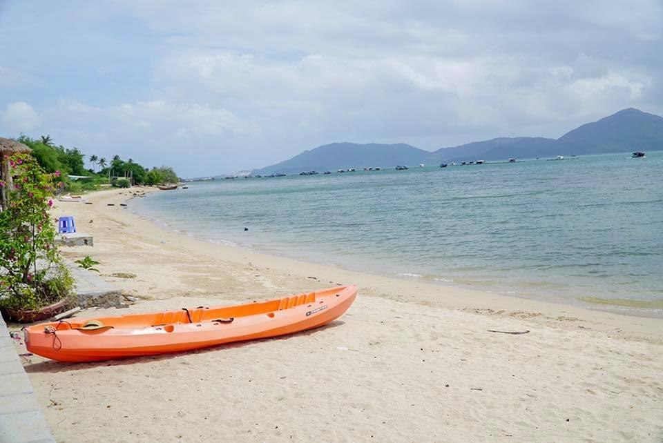 vietnam_journey's tweet photo. Diep Son. The most unique beach road in Vietnam
#DiepSon #KhanhHoaProvince #VietnamJourney #VietnamTourism #Vietnamtravel #ScenicVietnam https://t.co/AvgWZD5gp9