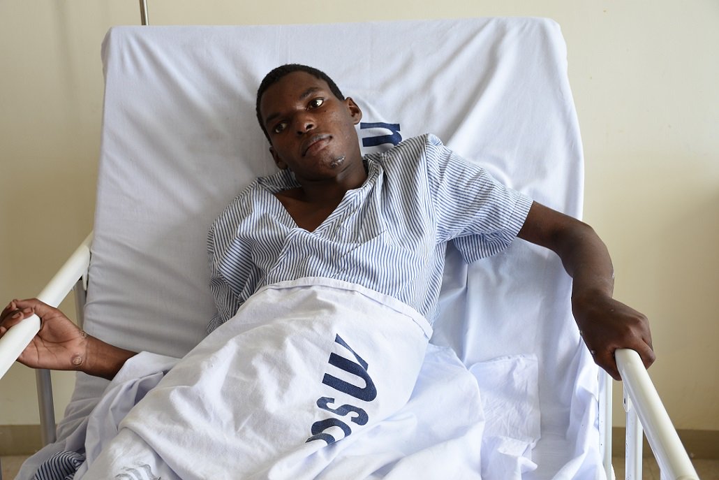 Tunapenda kuutarifu Umma kuwa tunatafuta ndugu, jamaa na marafiki  wa Ndugu huyu, alipokelewa Hospitali ya Taifa Muhimbili-Mloganzila  kama mgonjwa asiyefahamika tarehe 09 January 2019 kwa atakayemtambua anaweza kuwasiliana nasi kupitia namba 0745 626079