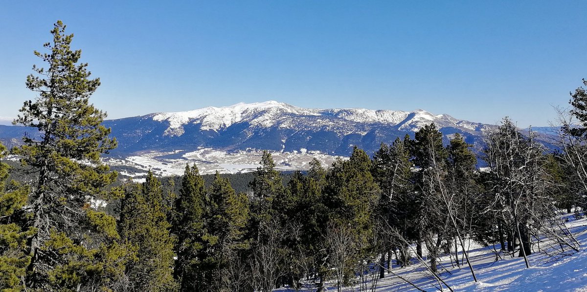 jordicampos's tweet photo. 4 imatges d'ahir des de #Formiguères #Capcir El #Carlit, els #Perics alineats, el #Madrès i el #Canigó dia radiant! #324eltemps #arameteo #Meteocat #StormHour #ThePhotoHour #Pirineu #mountains @SoniaPapell @AlfredRPico @Meteo_Pyrenees @ThePhotoHour @EarthandClouds @StormHour #ski https://t.co/qQ9tIVwKl1