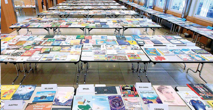 AlekosPrete's tweet photo. Chi si aspettava dalla @BoChildrensBook un’indicazione di rotta, un’idea di dove sta andando l’editoria per ragazzi, può stare tranquillo: il segnale è arrivato forte e chiaro. Vincono i #knowledgebook.
@severinocolombo su @La_Lettura https://t.co/jGonve1m2K