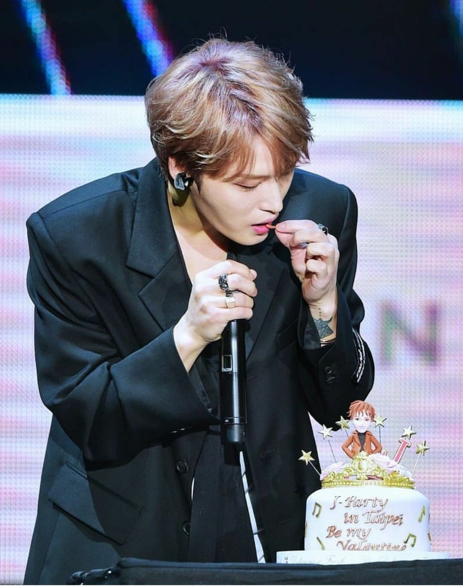 JawaherRose's tweet photo. @bornfreeonekiss looks like a fun j-party. I wish I was there 💕😊 https://t.co/BrKDId2mW8