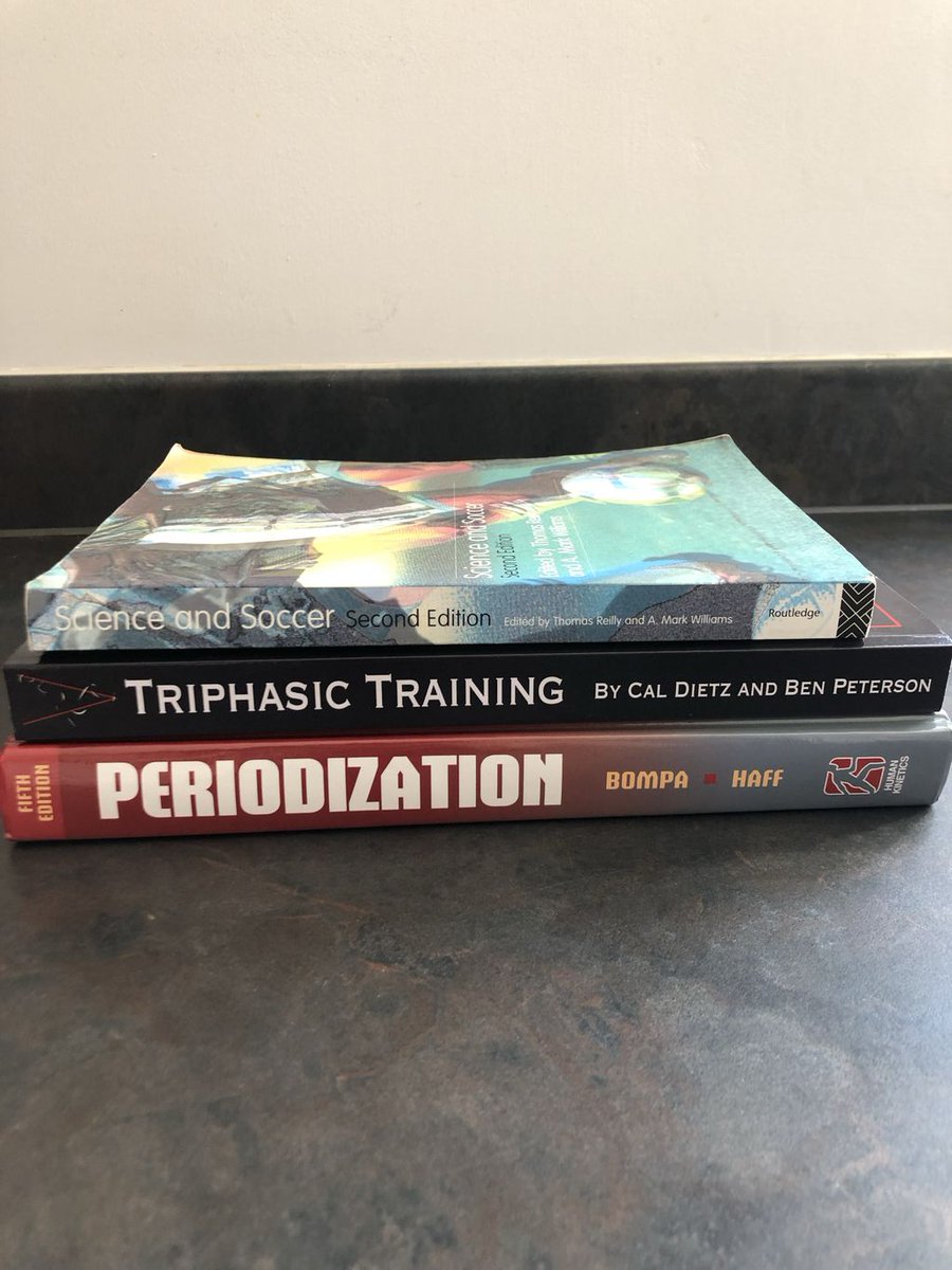 FootballFitFed's tweet photo. ⚡️⚡️COMPETITION TIME⚡️⚡️

Win FREE copies of
✅ Triphasic Training
✅ Science &amp; Soccer
✅ Periodization

To enter 

1️⃣Retweet this post &amp; quote ‘FFFcomp’
2️⃣Follow our page @FootballFitFed 

❗️❗️Winner announced on 11th March❗️❗️

#competition #giveaway https://t.co/S7qFeJltN0
