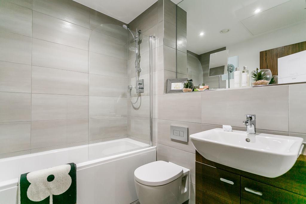 wmprophour's tweet photo. #properties #forsale in Broad Street #Birmingham! 1 Bed - £179,950 &amp; 2 Bed - £249, 950. This property development is a brand new, luxury residential scheme, the first of its kind in the region. contact Joyce Daodu of Flourish Plus property services on 03339399957. https://t.co/xc2ISd086t