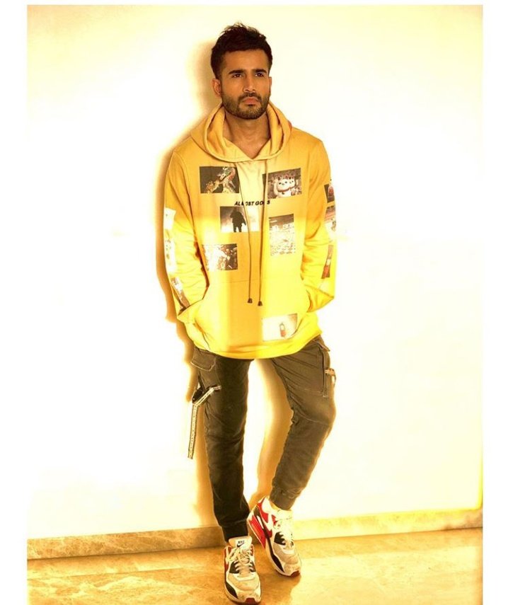 KaranTacker Universe tweet media