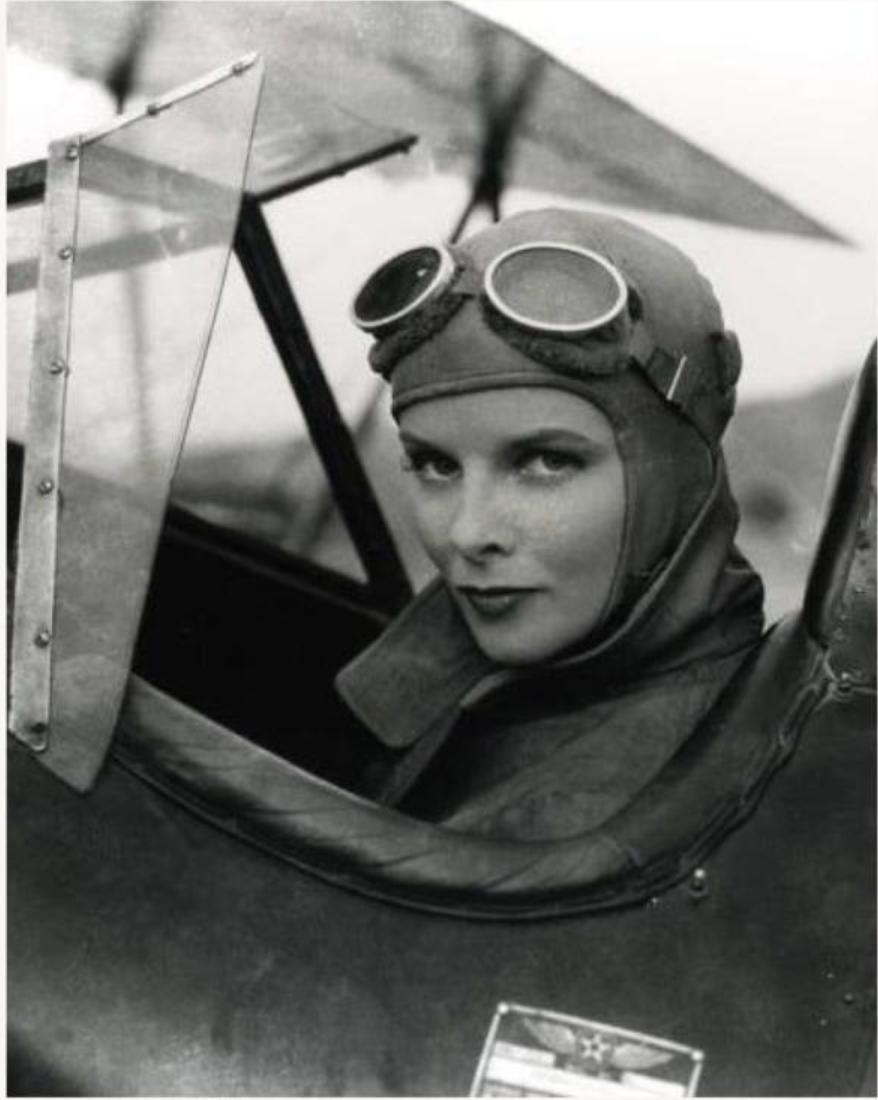 Fierce determination.
. 
Le lundi plus que jamais. We are going to rock the week!
. 
#inspiringwomen #womenarepowerful #katahrinehepburn #fuelyourdreams #makers #dreamers #achievers #ateliernubio #femalefounders