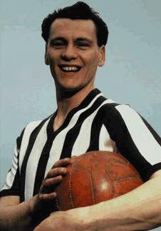 Happy birthday to football legend and former West Brom player Bobby Robson who would of been 86 today 