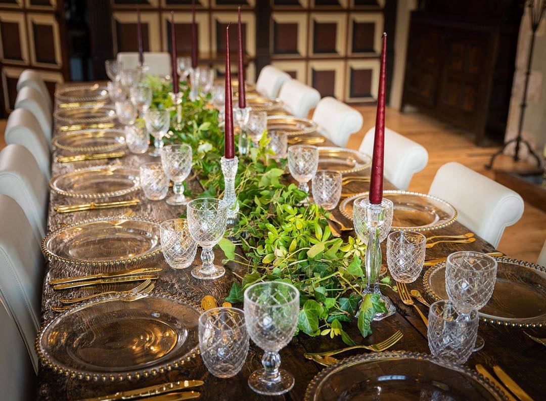 The table at Bluebell Manor gorgeously dressed by @KeepVintage Could this be your perfect wedding venue?

#Mondaymorning #MondayMood #weddingvenue #luxury #opulent #perfection #Devon #makingmemories #yourspecialday #MrandMrs