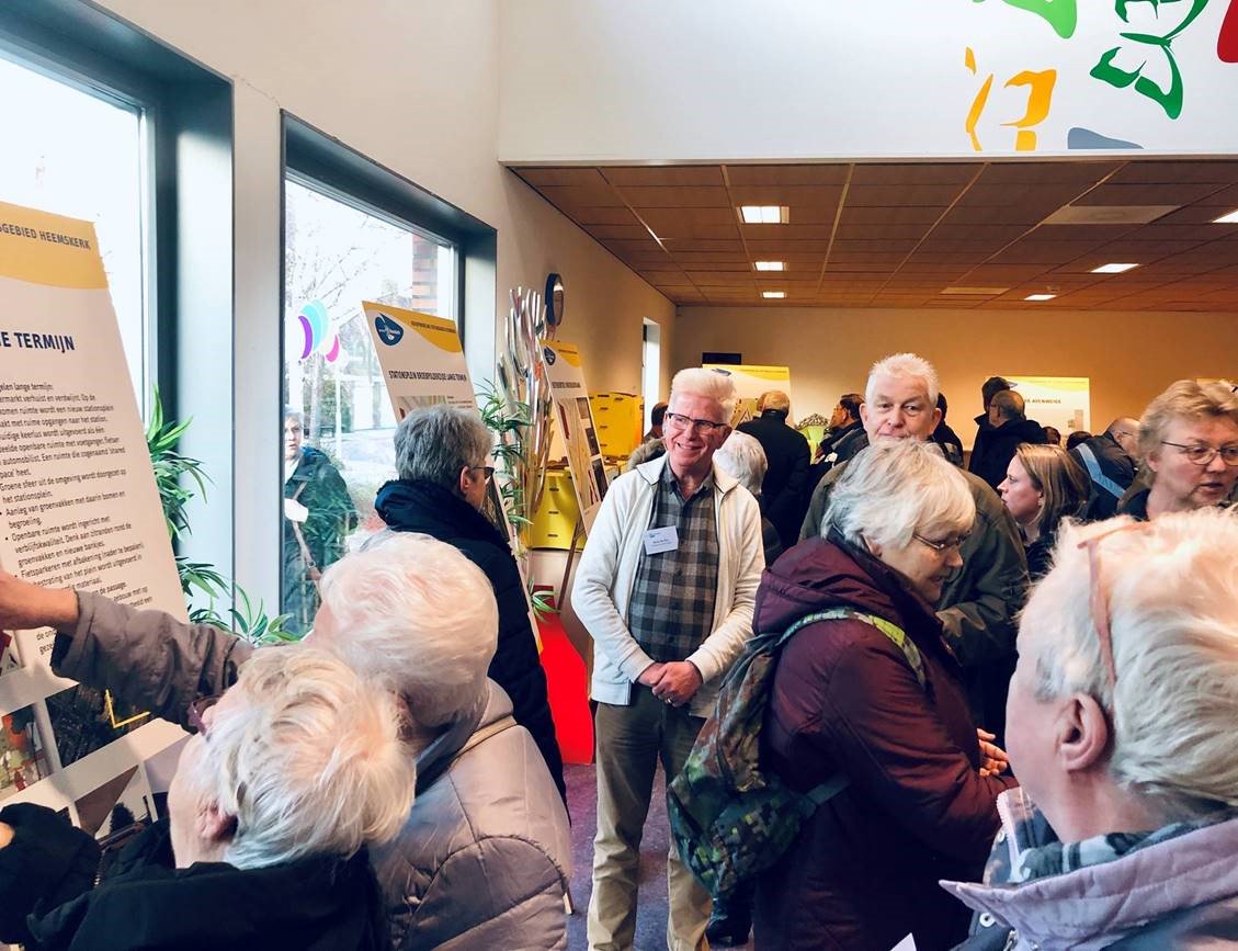 De Wijde Blik (@dewijdeblik) on Twitter photo Woensdag presenteerde <a href="/gem_heemskerk/">Gemeente Heemskerk</a> de eerste plannen voor de #herontwikkeling van het #stationsgebied. Meer dan 200 Heemskerkers bekeken de ontwerpen van <a href="/posadmaxwan/">PosadMaxwan</a> tijdens de informatieavond die De Wijde Blik organiseerde i.s.m. de gemeente. #participatie Woensdag presenteerde <a href="/gem_heemskerk/">Gemeente Heemskerk</a> de eerste plannen voor de #herontwikkeling van het #stationsgebied. Meer dan 200 Heemskerkers bekeken de ontwerpen van <a href="/posadmaxwan/">PosadMaxwan</a> tijdens de informatieavond die De Wijde Blik organiseerde i.s.m. de gemeente. #participatie
