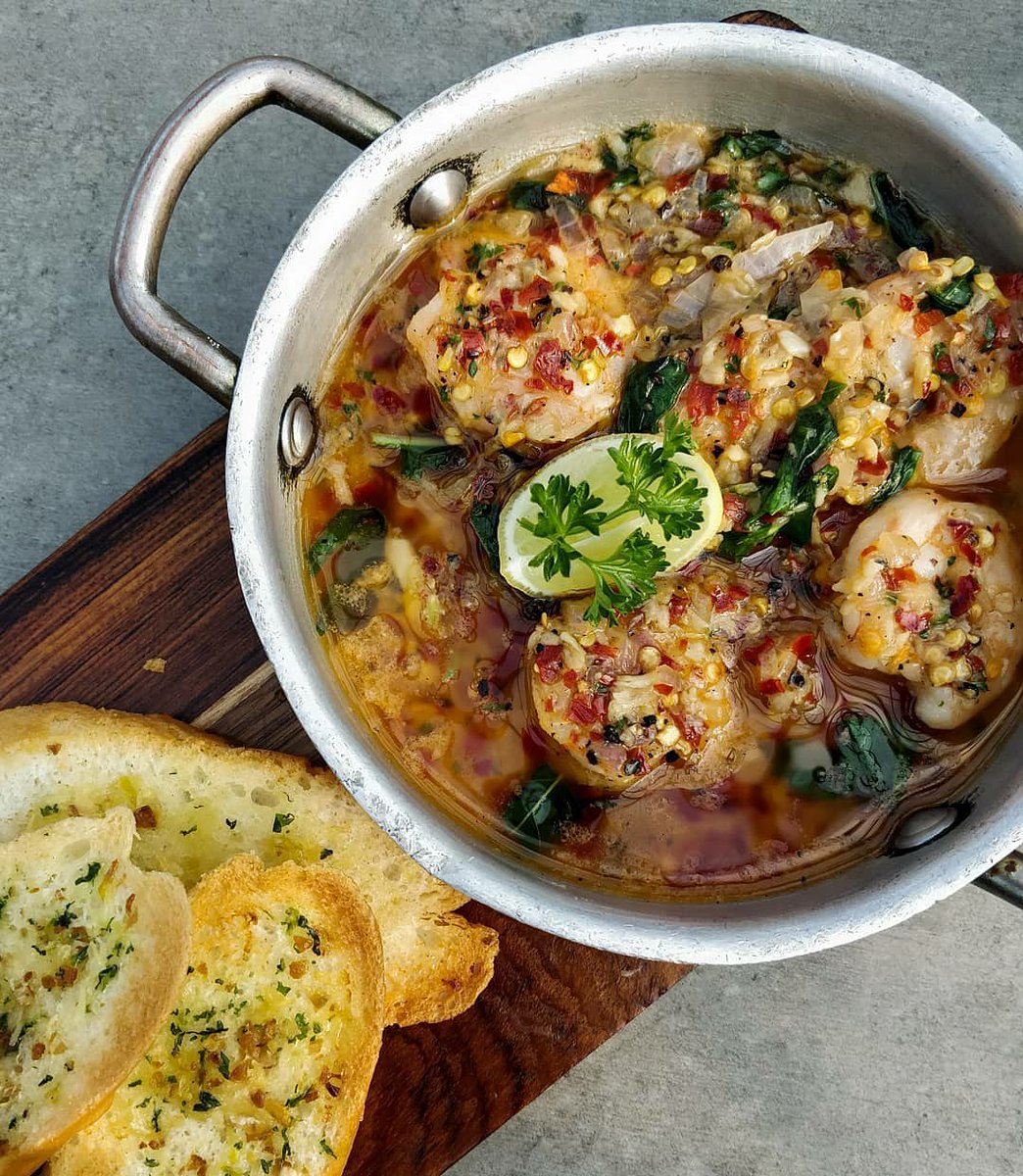 monkeybardel's tweet photo. Succulent Prawns complemented with a fantastic sauce that you could use to sweep up our delicious crisp garlic bread.
Come try our irresistible Prawns Pil Pil, a dish that's basically prawns in a sauce of olive oil, garlic, and some fresh herbs and spices. 
• • https://t.co/lpnmiN5F2b