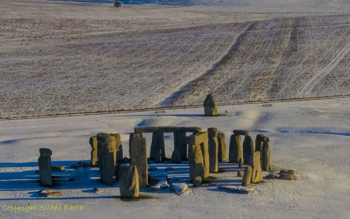 New blog post on The Harrow Way and Stonehenge 

silentearth.org/the-harrow-way…