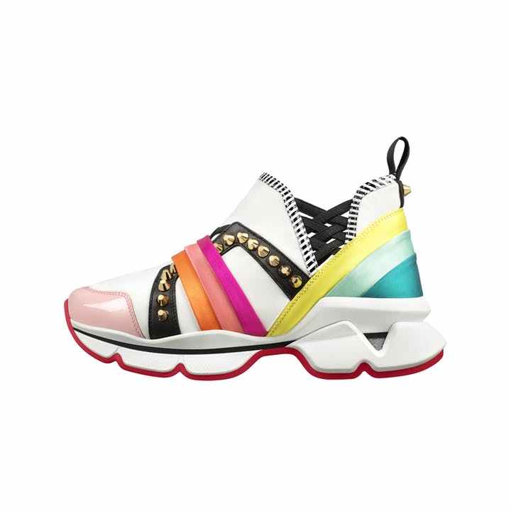 Run Loubi Run – Christian Louboutin Launches its First Runner Sneakers astairwaytofashion.com/2019/02/18/run…