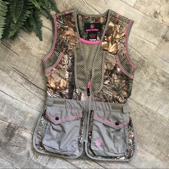 Bellybrainphilo's tweet photo. So good I had to share! Check out all the items I'm loving on @Poshmarkapp #poshmark #fashion #style #shopmycloset #gamewinner #phaseeight: https://t.co/J42JP21aRE https://t.co/LZ0DqFJv4l