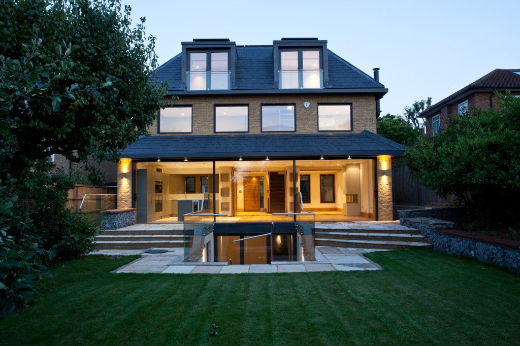 ARCHmagazineUK's tweet photo. Ultra Slim Sliding Doors, an insider viiu @viiu_UKOfficial https://t.co/G41yzIRKmd https://t.co/dq5mwBikLG