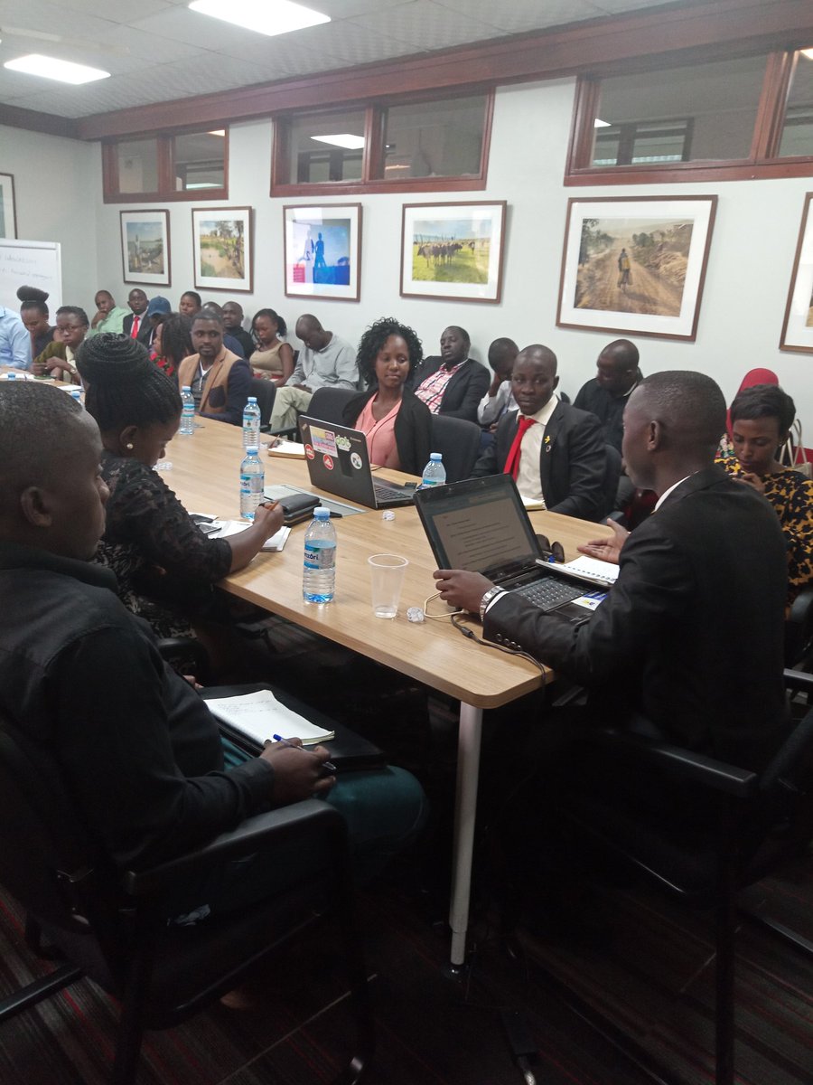 CherotichJack2's tweet photo. @AndrewMukose sharing with us the tips on how to be the Next Global winners!!!! #IdeaLAB2019 https://t.co/fjGFdsM7Y7