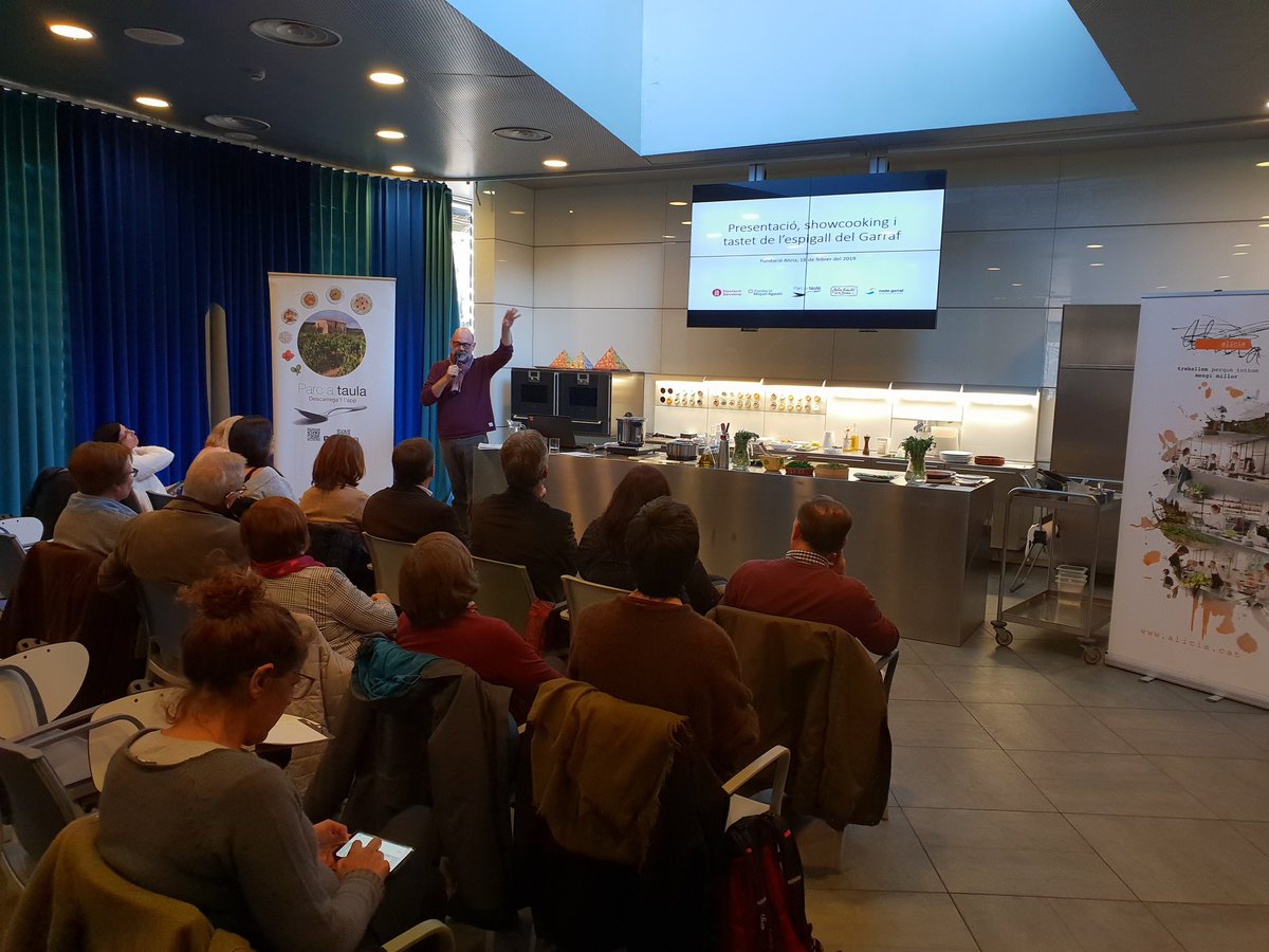 FundacioAlicia's tweet photo. Ara mateix a #FundacióAlícia acollim la presentació del projecte de recuperació i millora de l'#espigall del #Garraf @parcataula #patrimoninatural #alimentació #territori https://t.co/NkkjcpSwEr