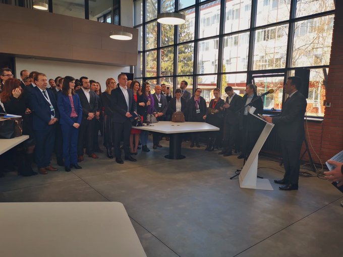 Προβολή εικόνας στο Twitter