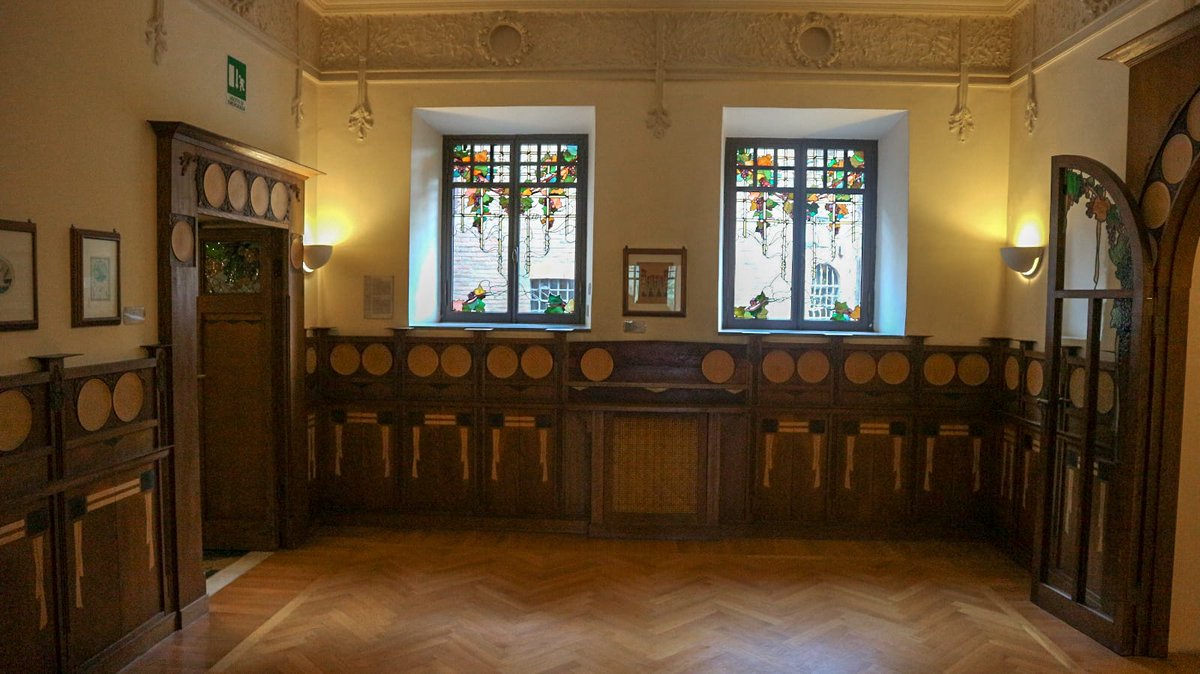 Scopri la casina delle civette di  #Roma passeggiando nel parco di Villa Torlonia come in una favola in uno dei musei più particolari di Roma
  Entra nella casina con noi e guarda che spettacolo! 😍
<a href="/museiincomune/">Musei in Comune Roma</a> #DestinazioneTerra
  bit.ly/2tqZrEx