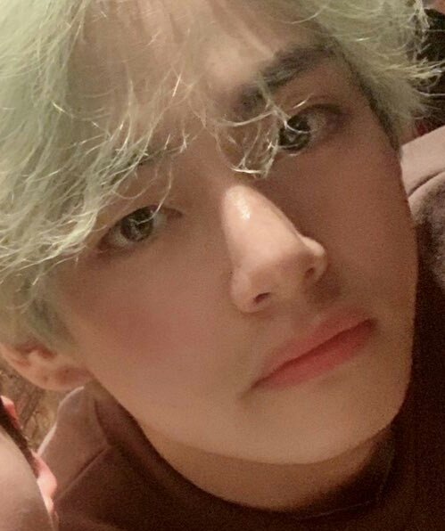 kkhawfang_'s tweet photo. เหนือสิ่งอื่นใดไรหนวดแทฮยองมึงค่ะ!!! กุจะตายแล้ววววววว 😭 https://t.co/reT2KFYFt9