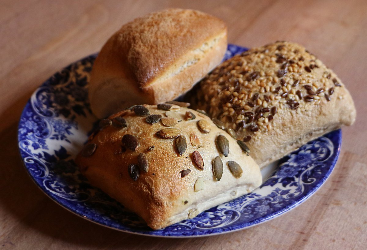 Warm bread and hot soup for lunch? everyday 12-3 at the Cafe and Co-worker hub, Salads also on offer and fresh everyday!

#warmbread #logfire #thekitchenfarnborough #kitchencoworker #oxfordshire #banbury #coworkerhub #freshsalad #oxfordshire #smallbusinesses #oxfordshirebusiness