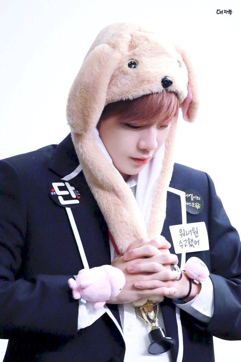 DEJAVU_danik's tweet photo. 181216 #강다니엘 #KangDaniel #姜丹尼尔 #カンダニエル https://t.co/7AgX3DXAOy