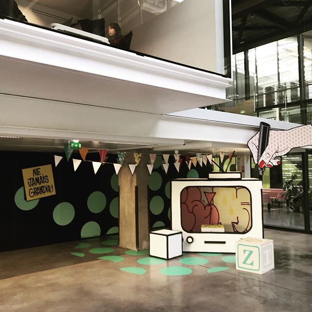 Installation de @gris1stuff à <a href="/joinstationf/">STATION F</a> #popart #graffiti #streetart #instagraff #nejamaisgrandir #thehandthatdraws bit.ly/2NcOZts