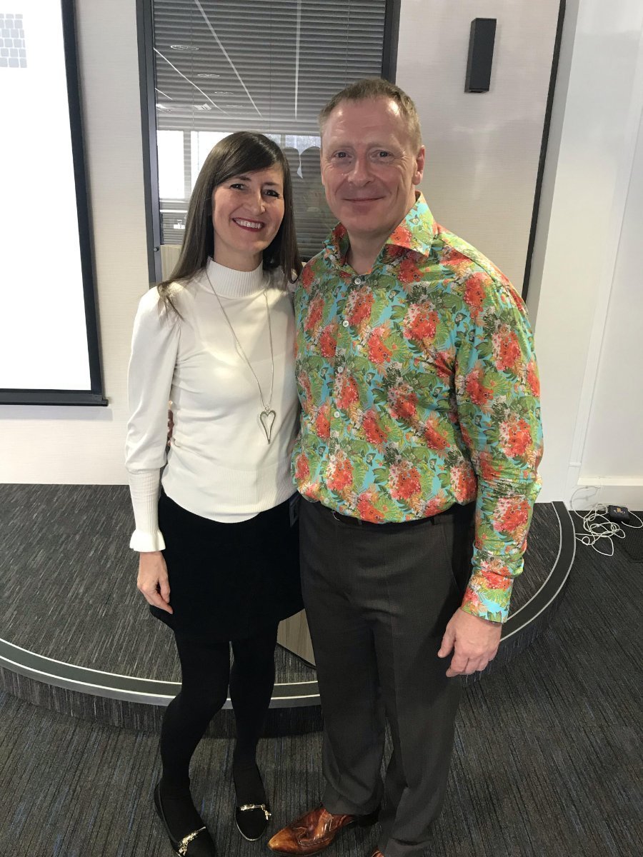 Happy_Creative's tweet photo. Last week our #ChiefHappy Karen, met with International Speaker and Guinness World Record holder David Thomes aka Memory Man!! #MondayMotivation https://t.co/KA2ghm6dcv