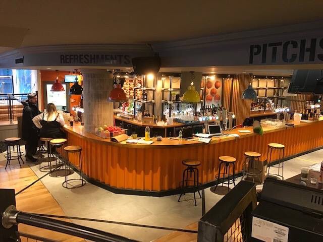 PembrookDesign's tweet image. Lovely handover last week for #SportsBarandGrill - Old Street - described as 'an awesome refit, decor and ambience #refurb #interiordesign #stonegate #pembrookdesign