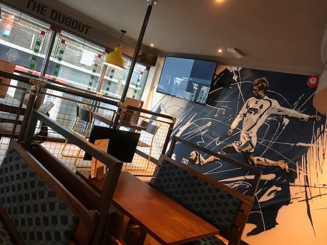 PembrookDesign's tweet image. Lovely handover last week for #SportsBarandGrill - Old Street - described as 'an awesome refit, decor and ambience #refurb #interiordesign #stonegate #pembrookdesign